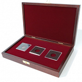 Деревянный футляр Vintage M (244х156х38 мм) для 3 монет в капсулах Quadrum (50х50х6 мм)