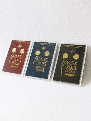 Подарочный набор «XXVII Всемирная летняя Универсиада 2013 года в г. Казани», (русский-английский текст), Вид 1 (в пластике). Подарочный набор «XXVII Всемирная летняя Универсиада 2013 года в г. Казани», (русский-английский текст), Вид 1 (в пластике).