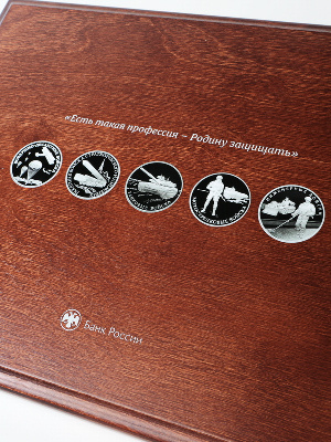 Нанесение изображения для серии монет Вооруженные силы Российской Федерации на футляр Vintage
