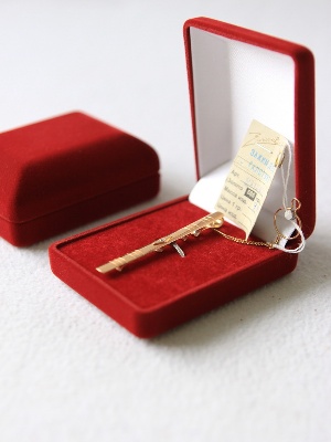 Футляр (61х79х32 мм) под зажим для галстука Футляр (61х79х32 мм) под зажим для галстука