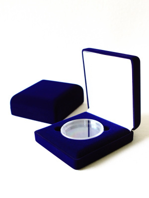 Футляр (120х131х50 мм) для одной монеты, медали в капсуле (диаметр 74 мм),  светло-бордовый Футляр (120х131х50 мм) для одной монеты, медали в капсуле (диаметр 74 мм),  светло-бордовый