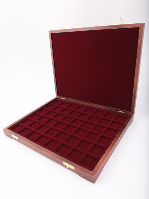 Футляр деревянный Vintage S (305х247х40 мм) на 48 ячеек (30х30х5 мм) Футляр деревянный Vintage S (305х247х40 мм) на 48 ячеек (30х30х5 мм)