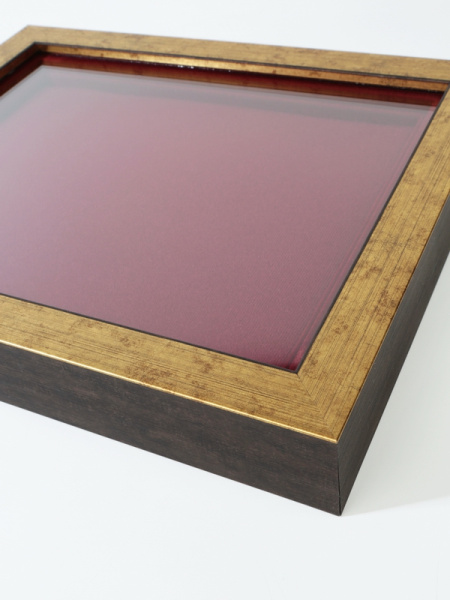 Багетная рамка S пластиковая под 1 ячейку (209х270х18 мм) с поролоновой вставкой. Вид 4, тёмно-бордовый  Багетная рамка S пластиковая под 1 ячейку (209х270х18 мм) с поролоновой вставкой. Вид 4, тёмно-бордовый