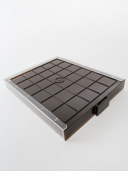 Кассета XL на 25 ячеек (37х50х6 мм) (под знаки с винтом), светло-бордовый  Кассета XL на 25 ячеек (37х50х6 мм) (под знаки с винтом), светло-бордовый