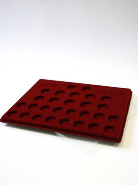 Планшет S (234х296х12 мм) для набора монет «200-летие Победы России в Отечественной Войне 1812 года». В капсулах Leuchtturm, тёмно-бордовый  Планшет S (234х296х12 мм) для набора монет «200-летие Победы России в Отечественной Войне 1812 года». В капсулах Leuchtturm, тёмно-бордовый