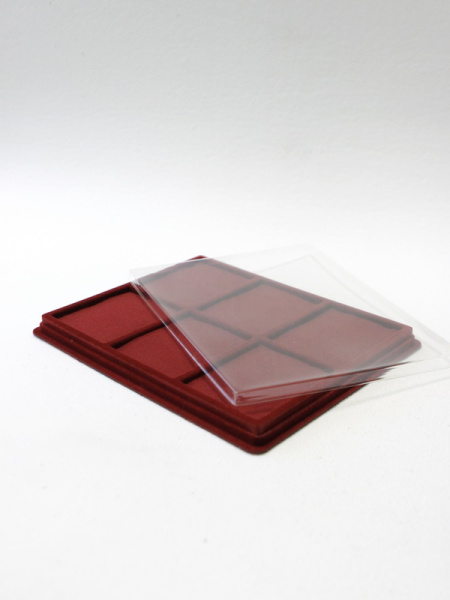 Планшет S (243х304х21 мм) на 6 ячеек (85х100х16 мм) (с поролоновой вставкой), тёмно-бордовый Планшет S (243х304х21 мм) на 6 ячеек (85х100х16 мм) (с поролоновой вставкой), тёмно-бордовый