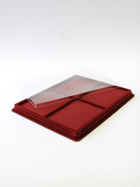 Планшет S (243х304х21 мм) на 4 ячейки (101х131,5х18 мм) (с поролоновой вставкой), тёмно-бордовый Планшет S (243х304х21 мм) на 4 ячейки (101х131,5х18 мм) (с поролоновой вставкой), тёмно-бордовый