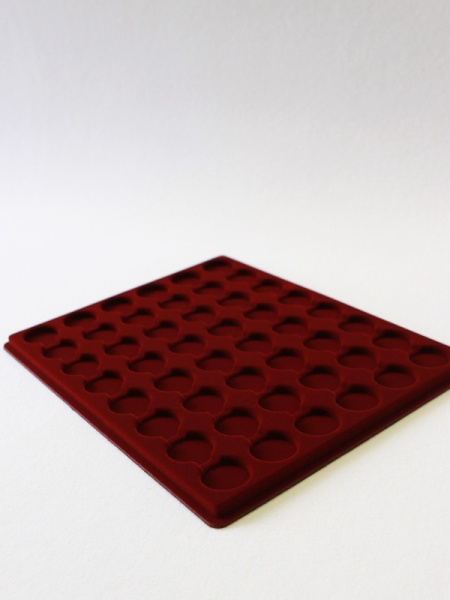 Планшет S (234х296х12 мм) для 48 монет в капсулах CAPS 23 Leuchtturm. Диаметр ячейки 29 мм, тёмно-бордовый  Планшет S (234х296х12 мм) для 48 монет в капсулах CAPS 23 Leuchtturm. Диаметр ячейки 29 мм, тёмно-бордовый