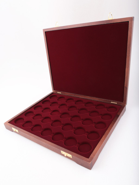 Футляр деревянный Vintage S (305х247х40 мм) на 35 капсул Leuchtturm. Для монет 26,5 и 27 мм, тёмно-бордовый  Футляр деревянный Vintage S (305х247х40 мм) на 35 капсул Leuchtturm. Для монет 26,5 и 27 мм, тёмно-бордовый