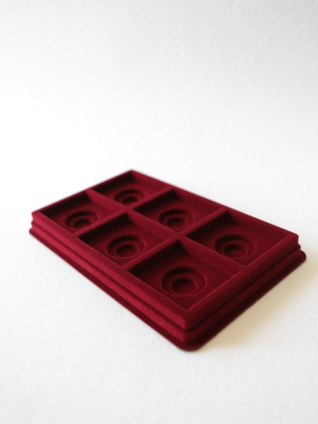 Планшет M (150х239х20 мм) на 6 ячеек (56х64х10 мм) (под знаки с винтом), тёмно-бордовый Планшет M (150х239х20 мм) на 6 ячеек (56х64х10 мм) (под знаки с винтом), тёмно-бордовый