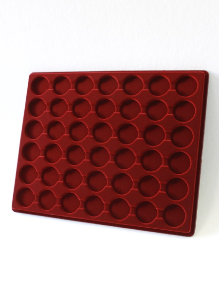 Планшет S (234х296х12 мм) для 42 монет в капсулах CAPS 25 Leuchtturm. Диаметр ячейки 32 мм, тёмно-бордовый  Планшет S (234х296х12 мм) для 42 монет в капсулах CAPS 25 Leuchtturm. Диаметр ячейки 32 мм, тёмно-бордовый