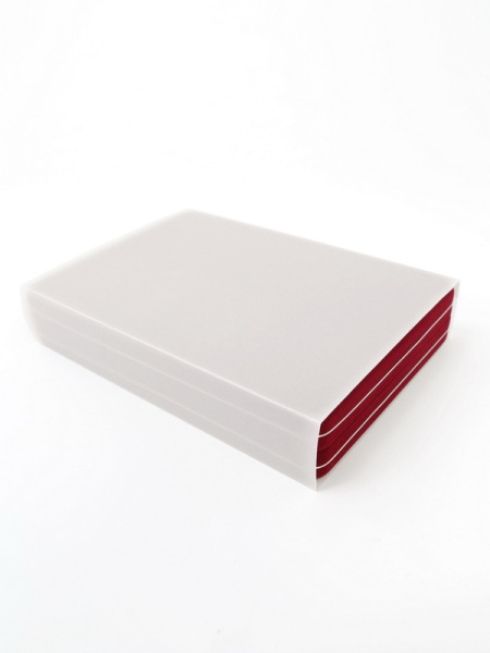 Футляр замшевый (182х128х34 мм) на 4 монеты в капсулах (диаметр 46 мм), тёмно-бордовый  Футляр замшевый (182х128х34 мм) на 4 монеты в капсулах (диаметр 46 мм), тёмно-бордовый