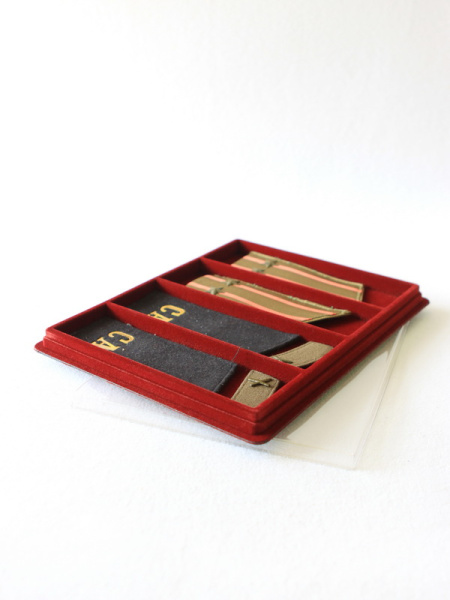 Планшет S (243х304х21 мм) на 4 ячейки (210х64х17 мм), тёмно-бордовый Планшет S (243х304х21 мм) на 4 ячейки (210х64х17 мм), тёмно-бордовый