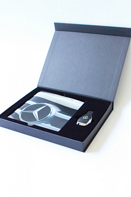 Флокированный ложемент для подарочного набора Mercedes (буклет и ключ-флешка)