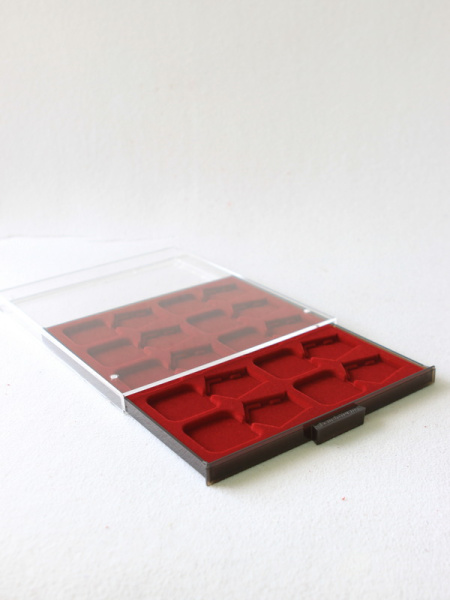 Кассета MB на 10 орденов с пятиугольной колодкой, светло-бордовый  Кассета MB на 10 орденов с пятиугольной колодкой, светло-бордовый