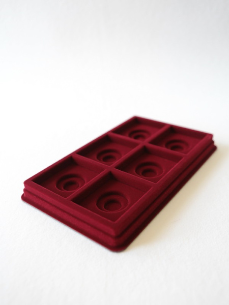 Планшет M (150х239х20 мм) на 6 ячеек (56х64х10 мм) (под знаки с винтом), тёмно-бордовый Планшет M (150х239х20 мм) на 6 ячеек (56х64х10 мм) (под знаки с винтом), тёмно-бордовый